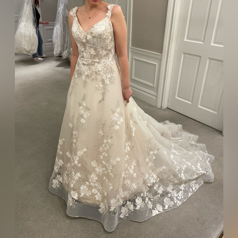 Lazaro wedding dress, never worn